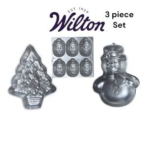 Wilton (EUC) Set of 3 Christmas Cake Pans